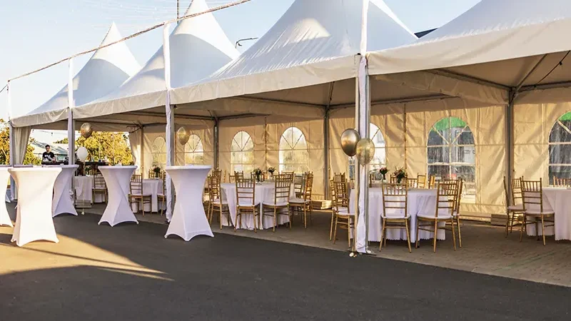 Pagode za venčanja, proslave i korporativne događaje. Iznajmljivanje elegantnih šatora različitih dimenzija za sve prilike. Pouzdana usluga i brza montaža!