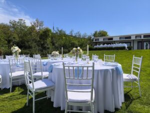 Okrugli beli stolnjaci