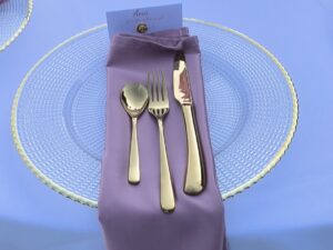 Puder roze salvete od satena