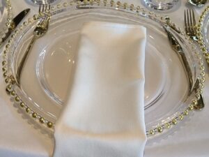 bele satenske salvete iznajmljivanje